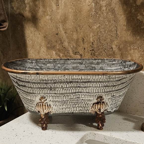 🌟Rustic Copper Miniature Bathtub Home Decor Planter🌟 - Picture 10 of 10